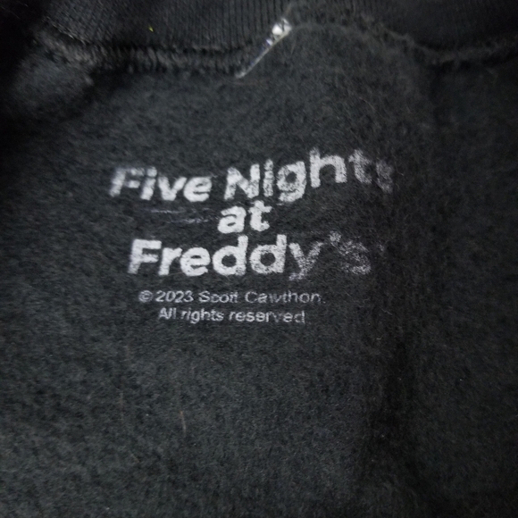 Five Nights At Freddy's sweatshirt - Picture 2 of 6